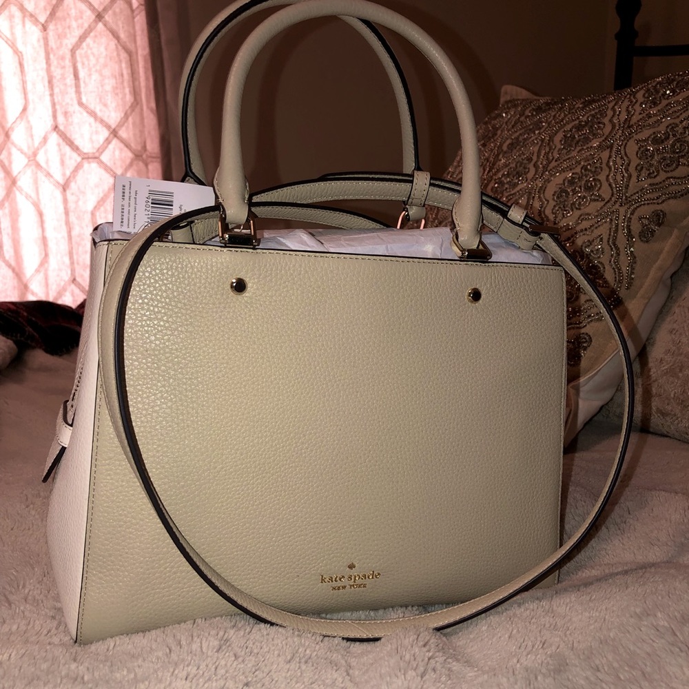 Beige Kate spade crossbody
